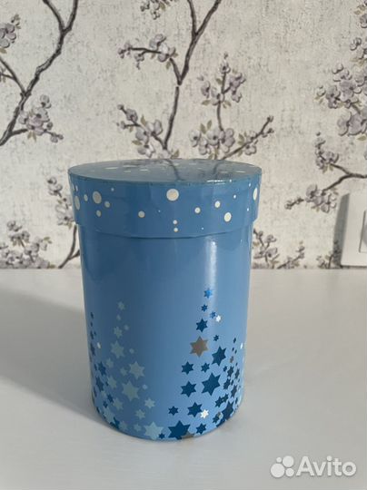 Коробка подарочная новогодняя