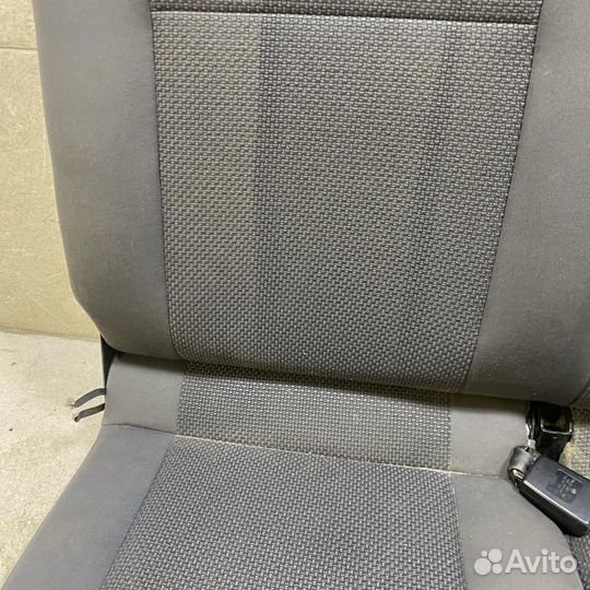 Сиденье заднее Volkswagen Amarok 2HA 2HB