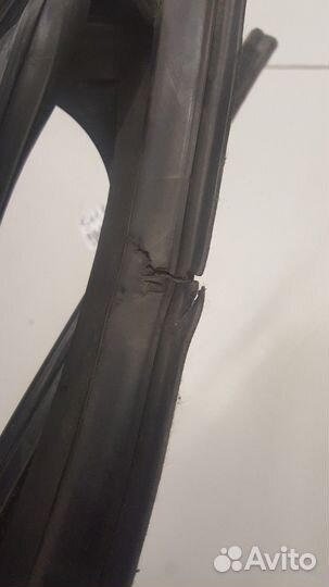 Уплотнитель двери задний левый (BMW X3)