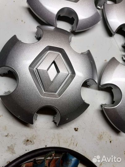 Колпак на диск Renault duster