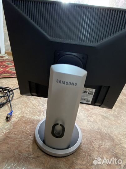 Продается монитор Samsung SyncMaster 940 N