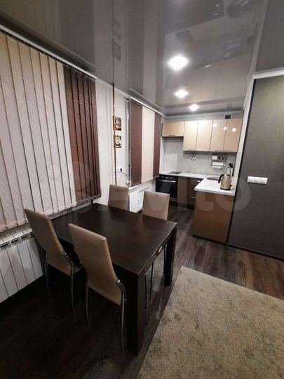 2-к. квартира, 61 м², 5/5 эт.
