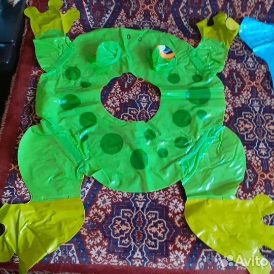 Надувные игрушки для купания