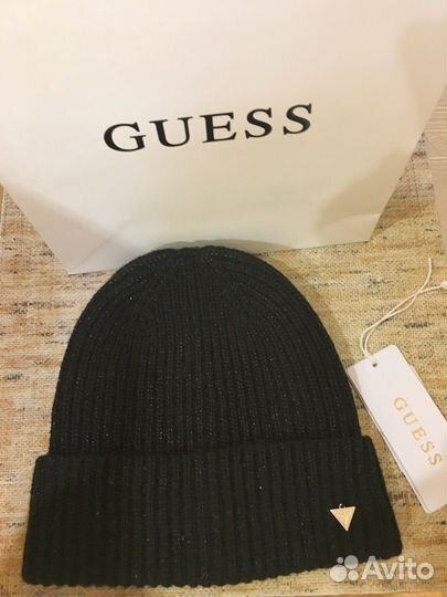 Шапка фирмы guess. оригинал