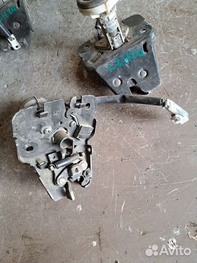 Замок багажника Lancia libra