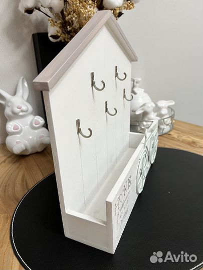 Ключница из дерева