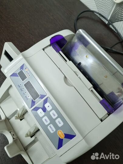 Машинка для счета банкнот