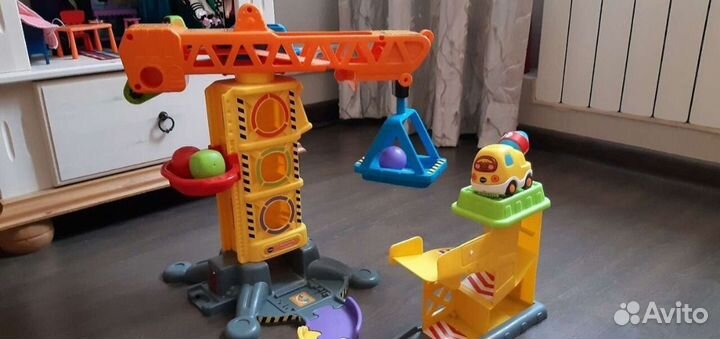 Башня кран и парковка бренда VTech