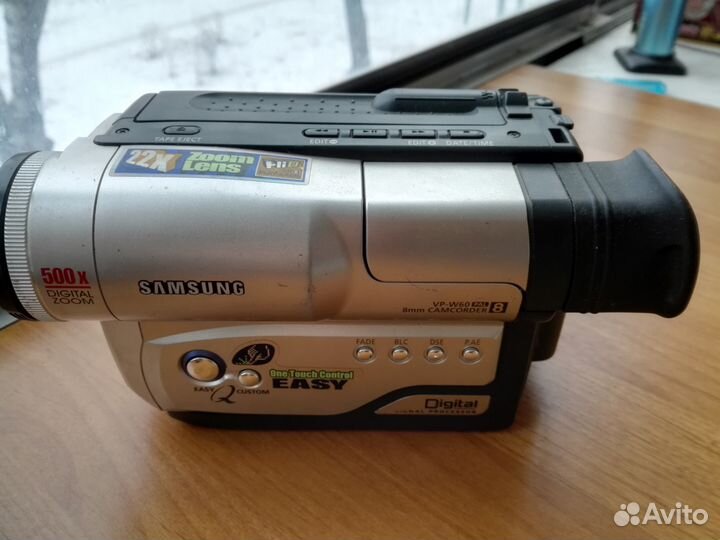 Видеокамера samsung VP-W60