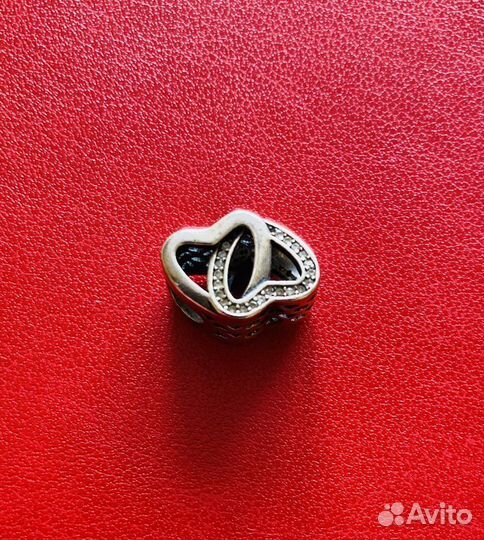 Браслет Pandora и шармы