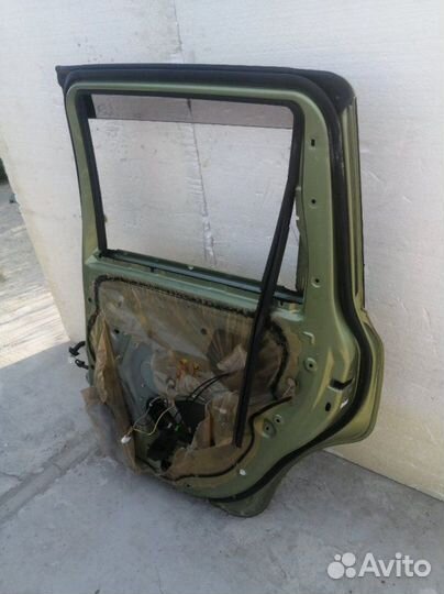 Дверь задняя правая Toyota Ractis NCP100