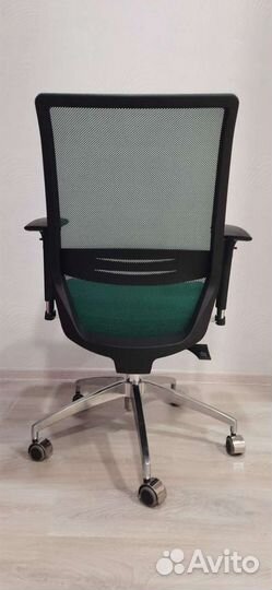 Офисное кресло новое