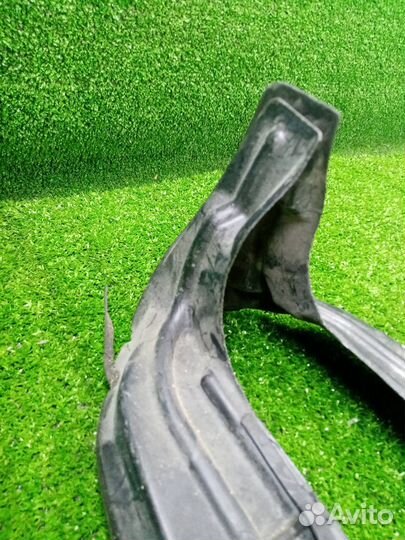 Пыльник крыла Audi A4 B6