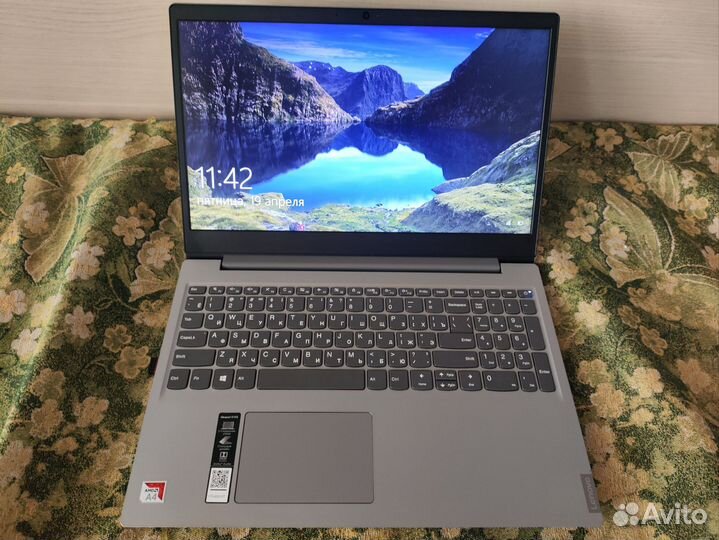 Ноутбук lenovo