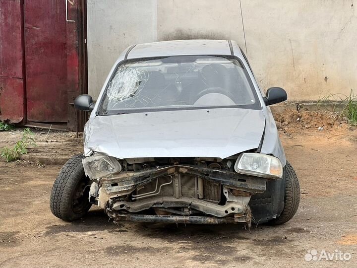 В разборе Hyundai Accent 2007 1.5 МКПП