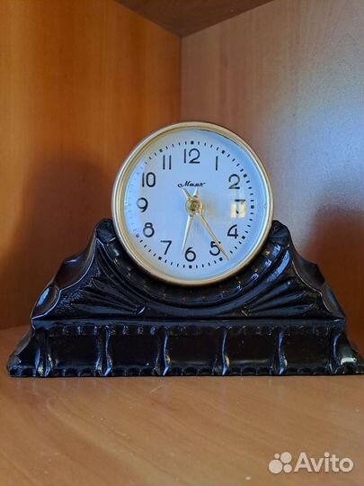 Настольные часы Маяк
