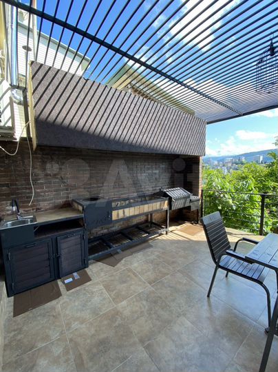 Дом 180 м² на участке 6 сот.