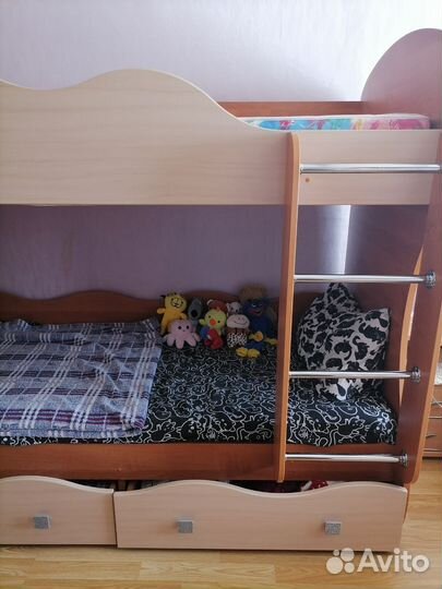 Двухярусная кровать бу