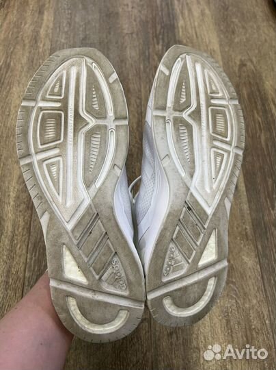 Кроссовки adidas