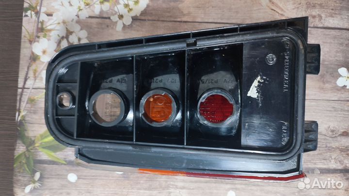 Стопарь задний правый ока