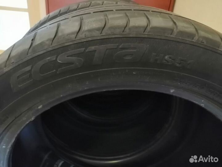 Kumho Ecsta HS51 215/50 R17