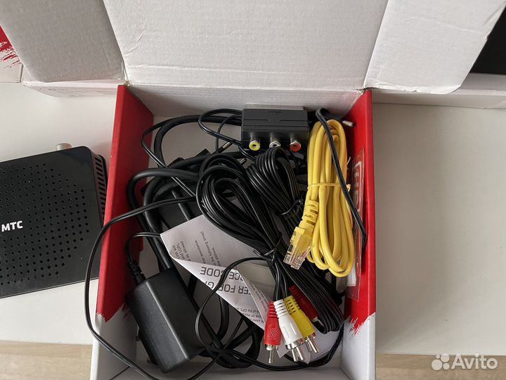 Тв приставка и wifi роутер МТС
