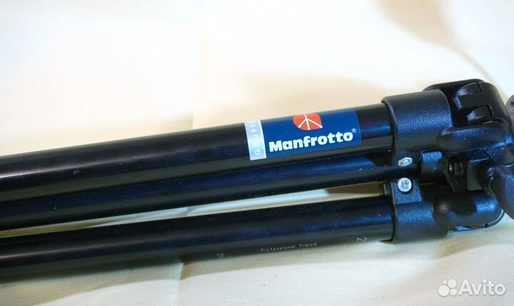 Штатив Manfrotto 290B + голова Manfrotto 141RC