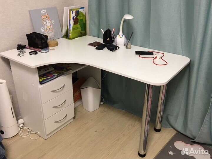 Стол компьютерный