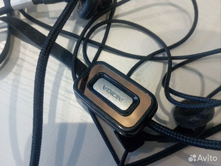 Проводные наушники nokia
