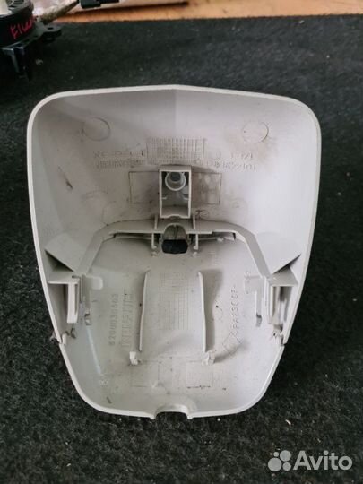 Крышка зеркала Renault Fluence седан M4R 2011