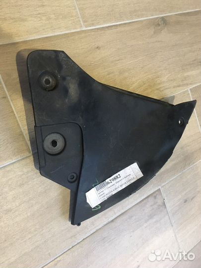 Пыльник пер бамера правый Range Rover Evoque 2019