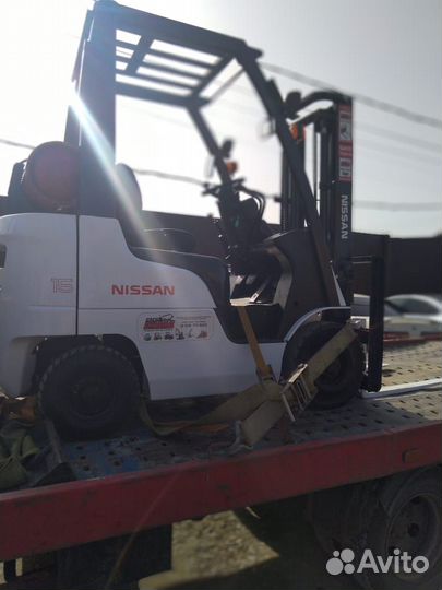 Вилочный погрузчик Nissan F1F1, 2010