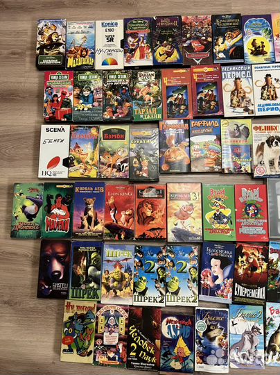 Видеокассеты с мультфильмами