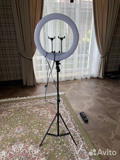Кольцевая селфи-лампа