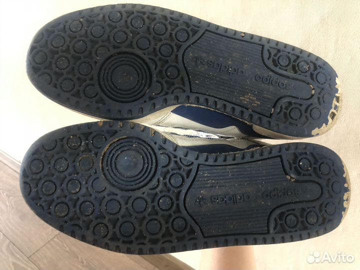 Кроссовки adidas