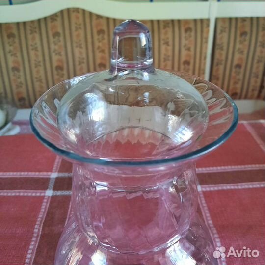 Графины со стаканчиками
