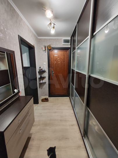 2-к. квартира, 60 м², 8/10 эт.