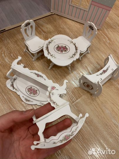 Детский деревянный игрушечный домик с мебелью