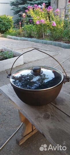 Казан чугунный с ручкой