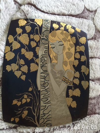 Гравюра «девушка у березки»