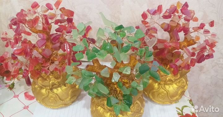 Дерево счастья с камнями