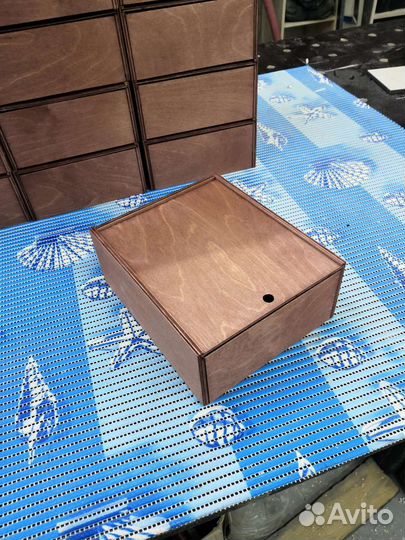 Коробка подарочная деревянная
