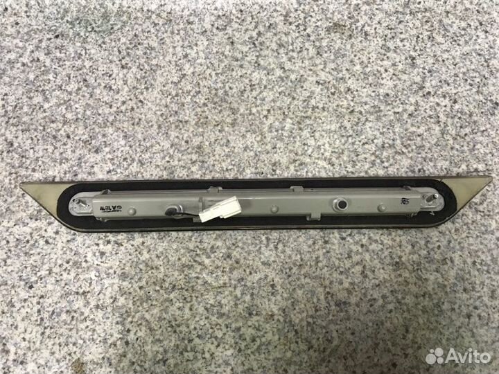 Стоп-сигнал Nissan X-Trail T31 2007