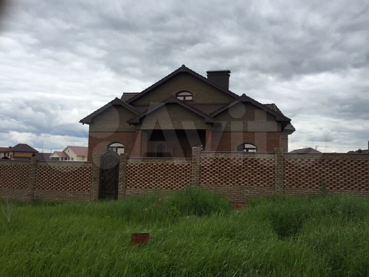 Коттедж 310 м² на участке 25 сот.