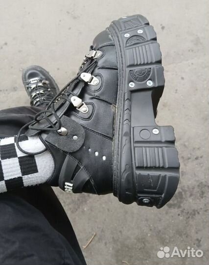 New rock tank 40 size на руках