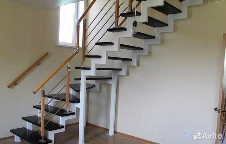 Лестница в коттедж