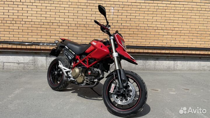 Ducati hypermotard 1100s