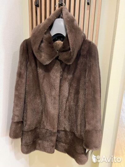 Шуба норкая с капюшоном новая 50