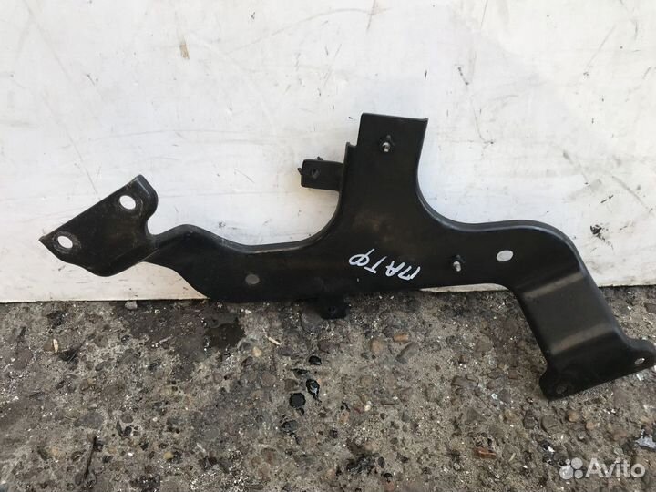 Кронштейн Nissan Pathfinder