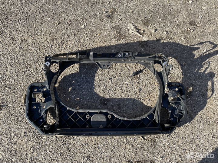 Телевизор Audi A6 C6 2,0 - 3,2 бензин